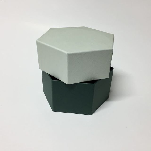 Caja hexagonal